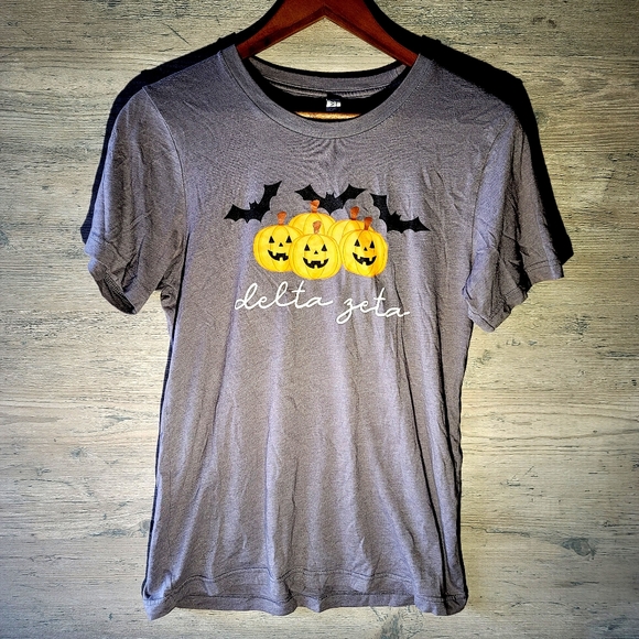 Tops - Delta Zeta Halloween Graphic T Shirt. Perfect!